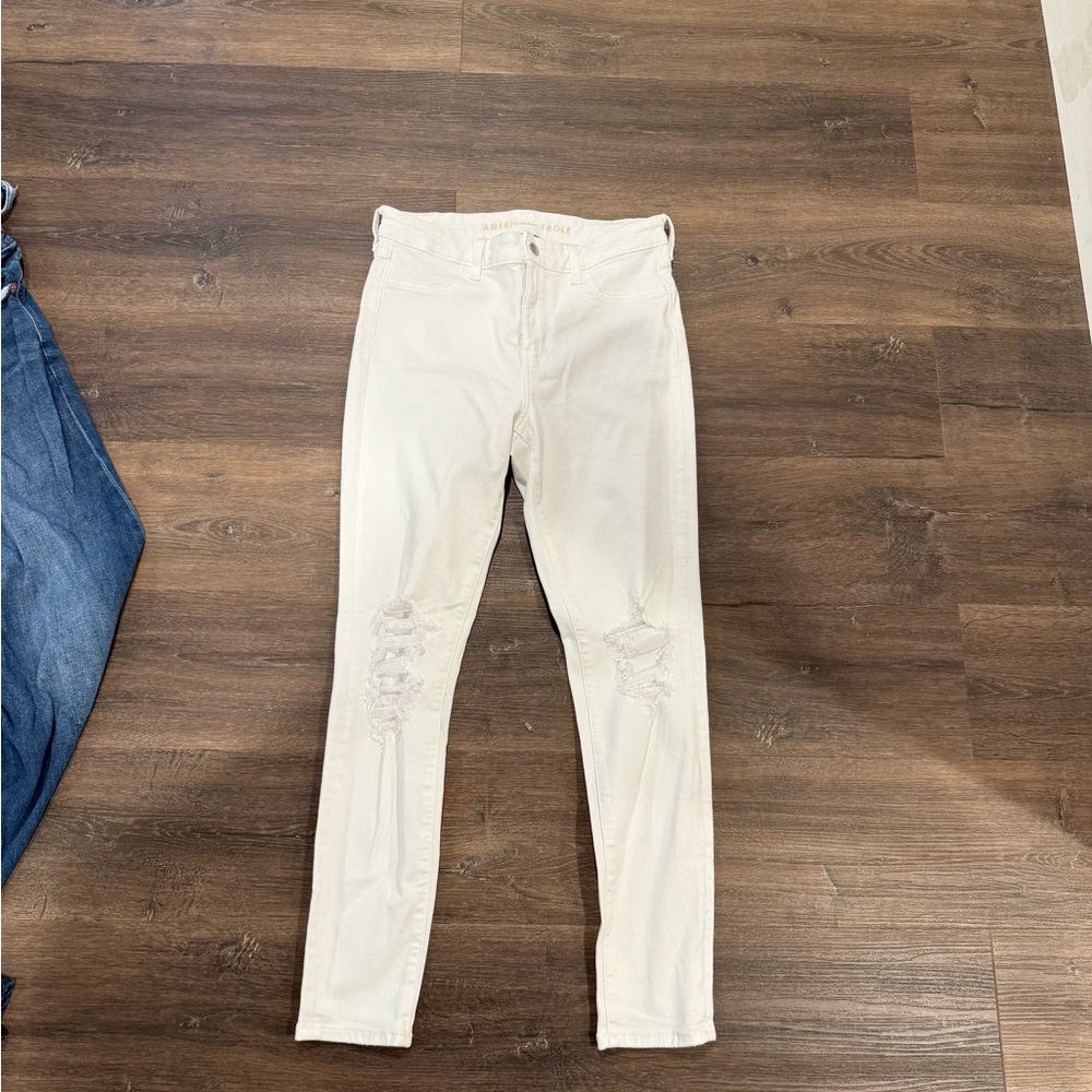 American Eagle Outfitters White Skinny Jeans Distressed - Never Worn!